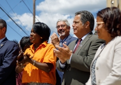 12 de agosto de 2022: El senador Costa se une al gobernador Wolf y a la Asamblea General para celebrar las inversiones críticas para abordar la crisis de la vivienda asequible