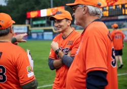 September 26, 2023: Senator Costa participates in the 2023 Capitol All-Stars charitable, legislative softball game to fight hunger in Pennsylvania.