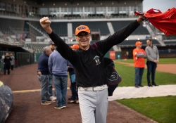 September 26, 2023: Senator Costa participates in the 2023 Capitol All-Stars charitable, legislative softball game to fight hunger in Pennsylvania.