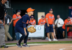 September 24, 2019: Senator Jay Costa participates in the 2019 Capitol All-Stars Legislative Softball Game to Benefit Hunger-Free PA and Feeding Pennsylvania.