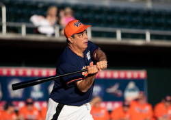 September 24, 2019: Senator Jay Costa participates in the 2019 Capitol All-Stars Legislative Softball Game to Benefit Hunger-Free PA and Feeding Pennsylvania.