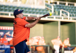 September 24, 2019: Senator Jay Costa participates in the 2019 Capitol All-Stars Legislative Softball Game to Benefit Hunger-Free PA and Feeding Pennsylvania.