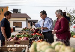 October 12, 2022: Senator Jay Costa Visits the Carrick Farmers Market