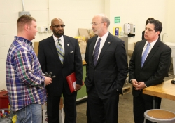 Marzo 10, 2015: Senator Costa tours CCAC West Hills with Gov. Tom Wolf and Allegheny County Executive Rich Fitzgerald.