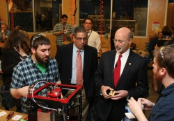 April 9, 2015: Senator Costa visits and tours the TechShop with Governor Wolf on the Jobs that Pay Tour