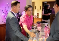 May 9, 2019: Senator Costa is a guest bartender at the Hilton Garden Inn in Oakland for the annual #Drink4Pink fundraiser for the Susan G Komen foundation. Proceeds go to finding a cure for breast cancer!
