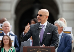 April 13, 2022: Senator Costa joins colleagues and activists at a Rally to Fully & Fairly Fund Education.