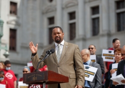April 13, 2022: Senator Costa joins colleagues and activists at a Rally to Fully & Fairly Fund Education.