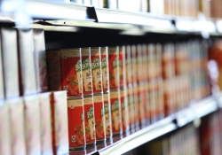 April 29, 2022: Senator Costa attends the ribbon cutting of  Greater Pittsburgh Community Food Bank ’s The Market, a new onsite food pantry.