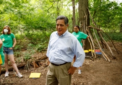 August 10, 2022: Senator Jay Costa visits the Frick Environmental Center Nature Camp.