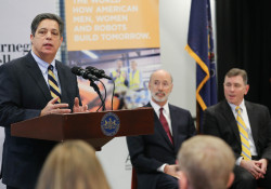 January 24, 2020: Sen. Costa joined Gov. Tom Wolf in Hazelwood to promote the governor’s proposed $12.35 million investment in developing innovation in the region.