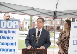 March 23, 2023: Today, State Senator Jay Costa, Mayor Ed Gainey, and Representative Sara Innamorato gathered to call for the speedy passage of the Longtime Owner Occupant Tax Exemption Program (LOOP) in order to protect homeowners living in areas with rapidly increasing property tax rates. If passed, this legislation would allow Pittsburgh’s mayor and city council to freeze the property tax rates for people who have lived in homes they own for a certain period of time. 
