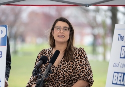 March 23, 2023: Today, State Senator Jay Costa, Mayor Ed Gainey, and Representative Sara Innamorato gathered to call for the speedy passage of the Longtime Owner Occupant Tax Exemption Program (LOOP) in order to protect homeowners living in areas with rapidly increasing property tax rates. If passed, this legislation would allow Pittsburgh’s mayor and city council to freeze the property tax rates for people who have lived in homes they own for a certain period of time. 