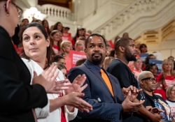 October 4, 2023: Senator Jay Costa joined colleagues and Moms Demand Action Executive Director Angela Ferrell-Zabala and Over 100 Gun Safety Advocates at Statehouse to Call for Action on Gun Safety During Annual Advocacy Day.