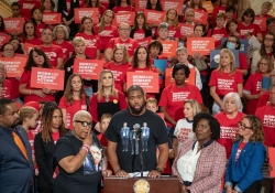October 4, 2023: Senator Jay Costa joined colleagues and Moms Demand Action Executive Director Angela Ferrell-Zabala and Over 100 Gun Safety Advocates at Statehouse to Call for Action on Gun Safety During Annual Advocacy Day.