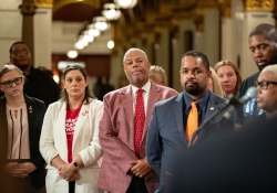 October 4, 2023: Senator Jay Costa joined colleagues and Moms Demand Action Executive Director Angela Ferrell-Zabala and Over 100 Gun Safety Advocates at Statehouse to Call for Action on Gun Safety During Annual Advocacy Day.