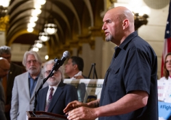 June 4, 2019: Senator Jay Costa participates in rally led by the Pennsylvania Budget and Policy Center, advocates for a “budget that puts people first”  to call for a minimum wage increase and other fiscal priorities that benefit working families.