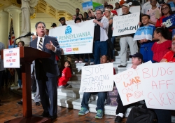 June 4, 2019: Senator Jay Costa participates in rally led by the Pennsylvania Budget and Policy Center, advocates for a “budget that puts people first”  to call for a minimum wage increase and other fiscal priorities that benefit working families.