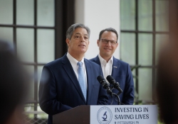May 27, 2025: Governor Josh Shapiro and Department of Community and Economic Development (DCED) Secretary Rick Siger joined local leaders at the Space Institute at the University of Pittsburgh (Pitt) to highlight the Shapiro Administration’s commitment to fostering Pennsylvania’s innovation economy.