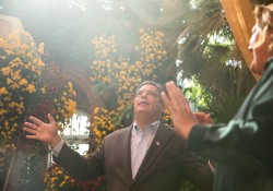 October 11, 2022: Senator Jay Costa visits the Phipps Conservatory.