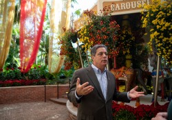 October 11, 2022: Senator Jay Costa visits the Phipps Conservatory.