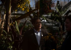 October 11, 2022: Senator Jay Costa visits the Phipps Conservatory.