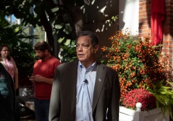 October 11, 2022: Senator Jay Costa visits the Phipps Conservatory.