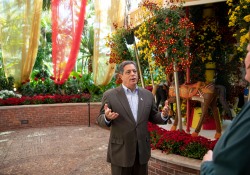 October 11, 2022: Senator Jay Costa visits the Phipps Conservatory.