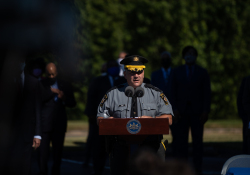 14 de julio de 2020:  El gobernador Tom Wolf firma dos proyectos de ley de reforma policial.