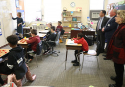 15 de enero de 2020: El senador Costa visitó Provident Charter School en el barrio Troy Hill de Pittsburgh para aprender más sobre cómo la escuela desempeña un papel único en la atención de las necesidades de los estudiantes de la zona con diferencias de aprendizaje como la dislexia.