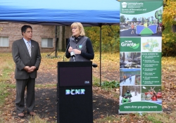 November 1, 2022: Senator Jay Costa joins DCNR Secretary Cindy Adams Dunn to visit Wilkinsburg to announce $110,000 in new grant funding to help rehabilitate Rosa Parks Park in the Allegheny County borough.