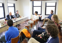 November 18, 2022: Sen. Costa and Rep. Frankel speak to students at the University of Pittsburgh about careers in public service.