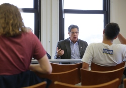 November 18, 2022: Sen. Costa and Rep. Frankel speak to students at the University of Pittsburgh about careers in public service.