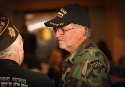 Noviembre 12, 2015: Senator Costa hosts Veterans&#039; Fair.