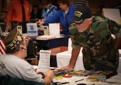 November 12, 2015: Senator Costa hosts Veterans' Fair.