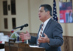 10 de noviembre de 2022: El Senador Jay Costa organiza el Almuerzo Anual de Veteranos.