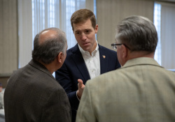 November 8, 2019: Senator Jay Costa hosts luncheon to honor veterans.