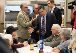 November 8, 2019: Senator Jay Costa hosts luncheon to honor veterans.
