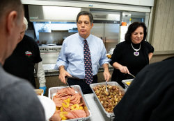 November 8, 2019: Senator Jay Costa hosts luncheon to honor veterans.