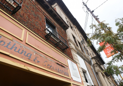 October 16, 2019: Sen. Costa joined Wilkinsburg Mayor Marita Garrett and local officials to discuss economic development efforts in downtown Wilkinsburg.