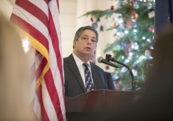 December 12, 2023: Senator Costa participates in the 2023 Wreaths Across America Service