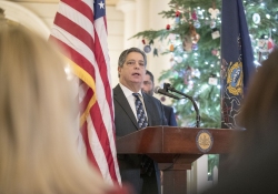 December 12, 2023: Senator Costa participates in the 2023 Wreaths Across America Service