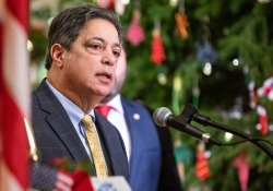 December 14, 2021: Senator Costa attended the annual Wreaths Across America ceremony in the Capitol today. The event honors fallen service members through the donation of millions of wreaths to cemeteries across America.