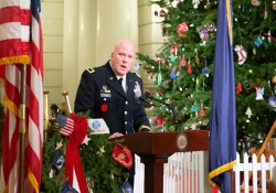 December 14, 2021: Senator Costa attended the annual Wreaths Across America ceremony in the Capitol today. The event honors fallen service members through the donation of millions of wreaths to cemeteries across America.